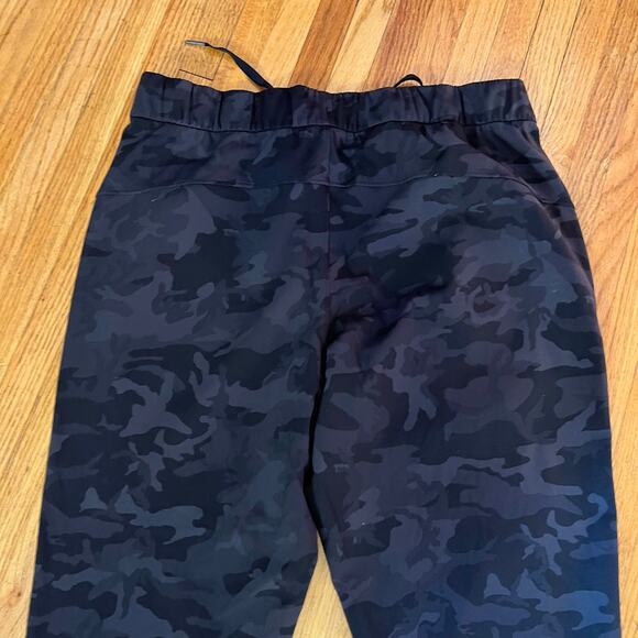 Lululemon Keep Moving 7/8 Pants Womens 10 Hi Rise Camo Black Gray - Picture 4 of 11